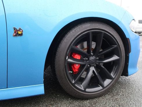 Used 2016 Dodge Charger R/T Scat Pack w/ Technology Group image 41