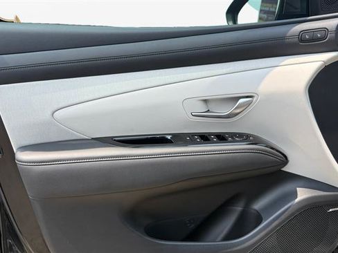 Used 2025 Hyundai Tucson Limited AWD/4WD image 11
