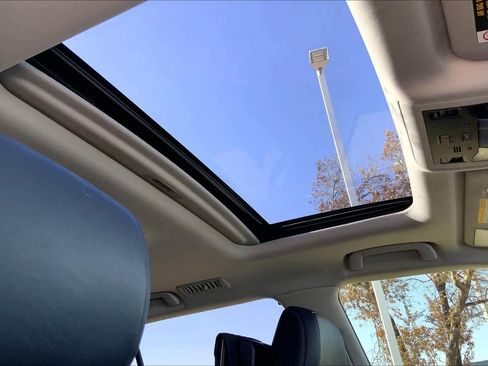 Used 2017 Lexus LX 570 4WD w/ Luxury Package image 14