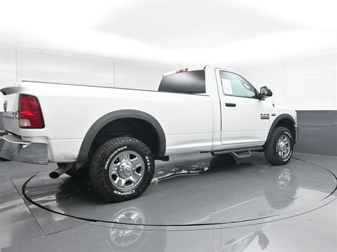 Used 2017 RAM 2500 Tradesman w/ Chrome Appearance Group AWD/4WD image 5