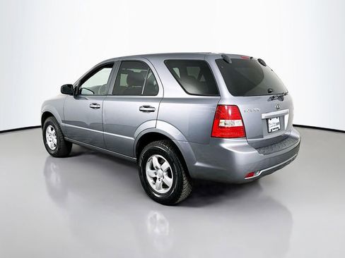 Used 2008 Kia Sorento 2WD image 6
