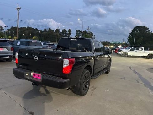 Used 2023 Nissan Titan SV w/ SV Convenience Package AWD/4WD image 7