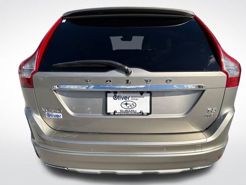 Used 2016 Volvo XC60 T5 Premier w/ Climate Package AWD/4WD image 13