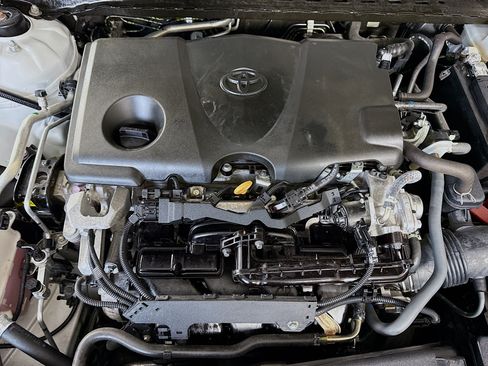 Used 2022 Toyota Camry LE FWD image 38