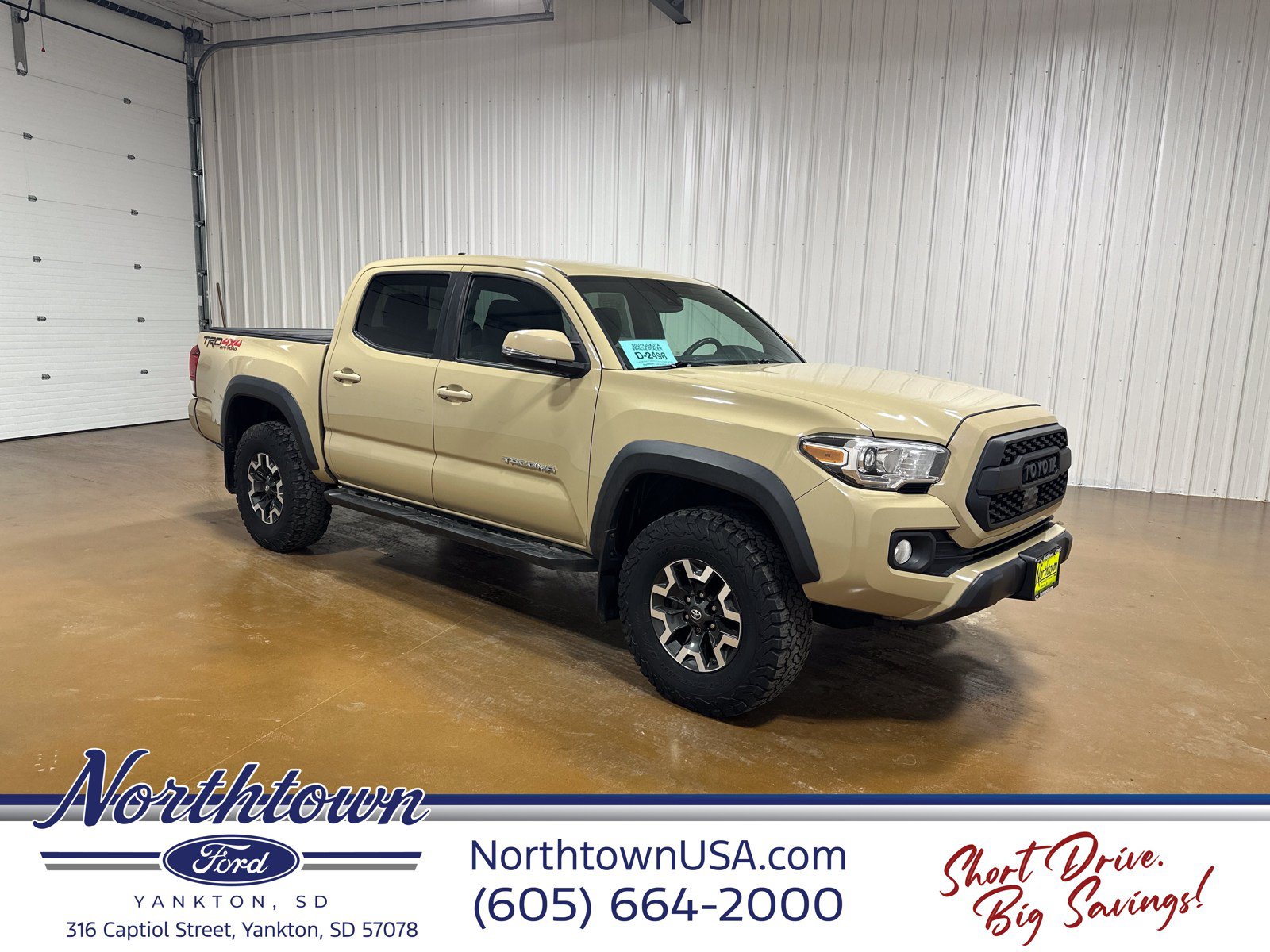 Used 2019 Toyota Tacoma TRD Off-Road AWD/4WD image 4