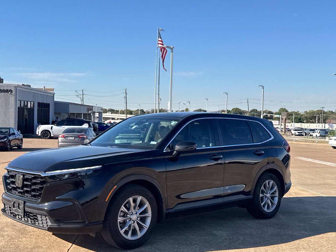 Used 2025 Honda CR-V EX image 12
