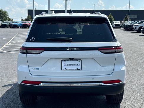 Used 2022 Jeep Grand Cherokee Limited 4xe AWD/4WD image 4