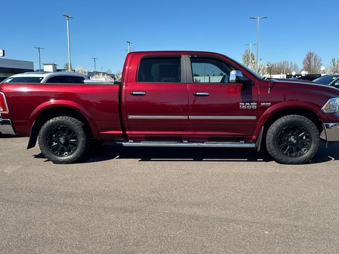 Used 2016 RAM 1500 Laramie w/ Convenience Group image 3