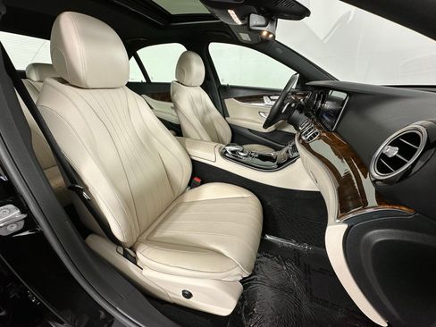 Used 2018 Mercedes-Benz E 300 4MATIC image 6