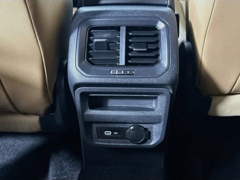 Certified 2022 Volkswagen Tiguan SE AWD/4WD image 23