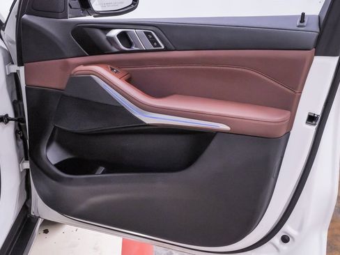 Used 2023 BMW X5 sDrive40i w/ Premium Package image 34