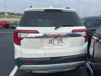 Used 2023 GMC Acadia SLT