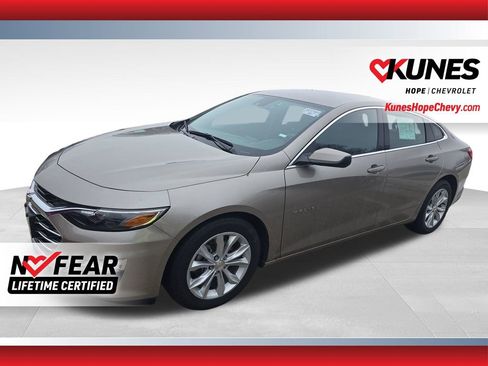 Used 2024 Chevrolet Malibu LT image 1