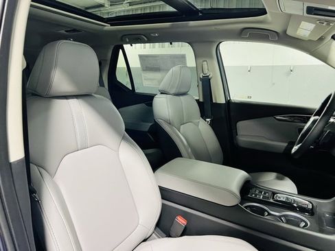New 2025 Honda Pilot Touring image 38