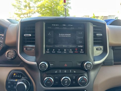 Used 2020 RAM 1500 Big Horn AWD/4WD image 8