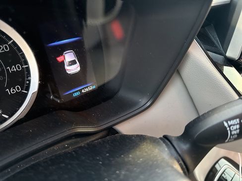 Used 2020 Toyota Corolla LE image 8