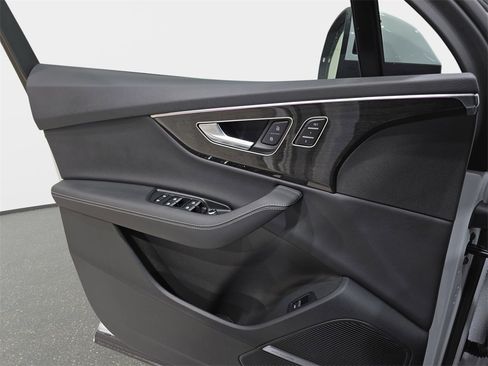 Certified 2025 Audi Q7 3.0T Premium Plus w/ Premium Plus Package image 27