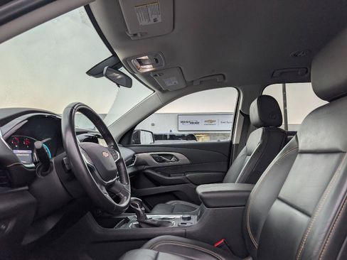 Used 2021 Chevrolet Traverse LT AWD/4WD image 8