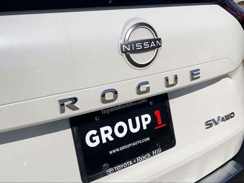 Used 2023 Nissan Rogue SV AWD/4WD image 32