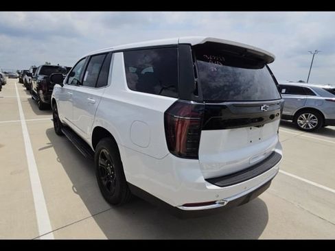 Used 2025 Chevrolet Tahoe 4WD image 2