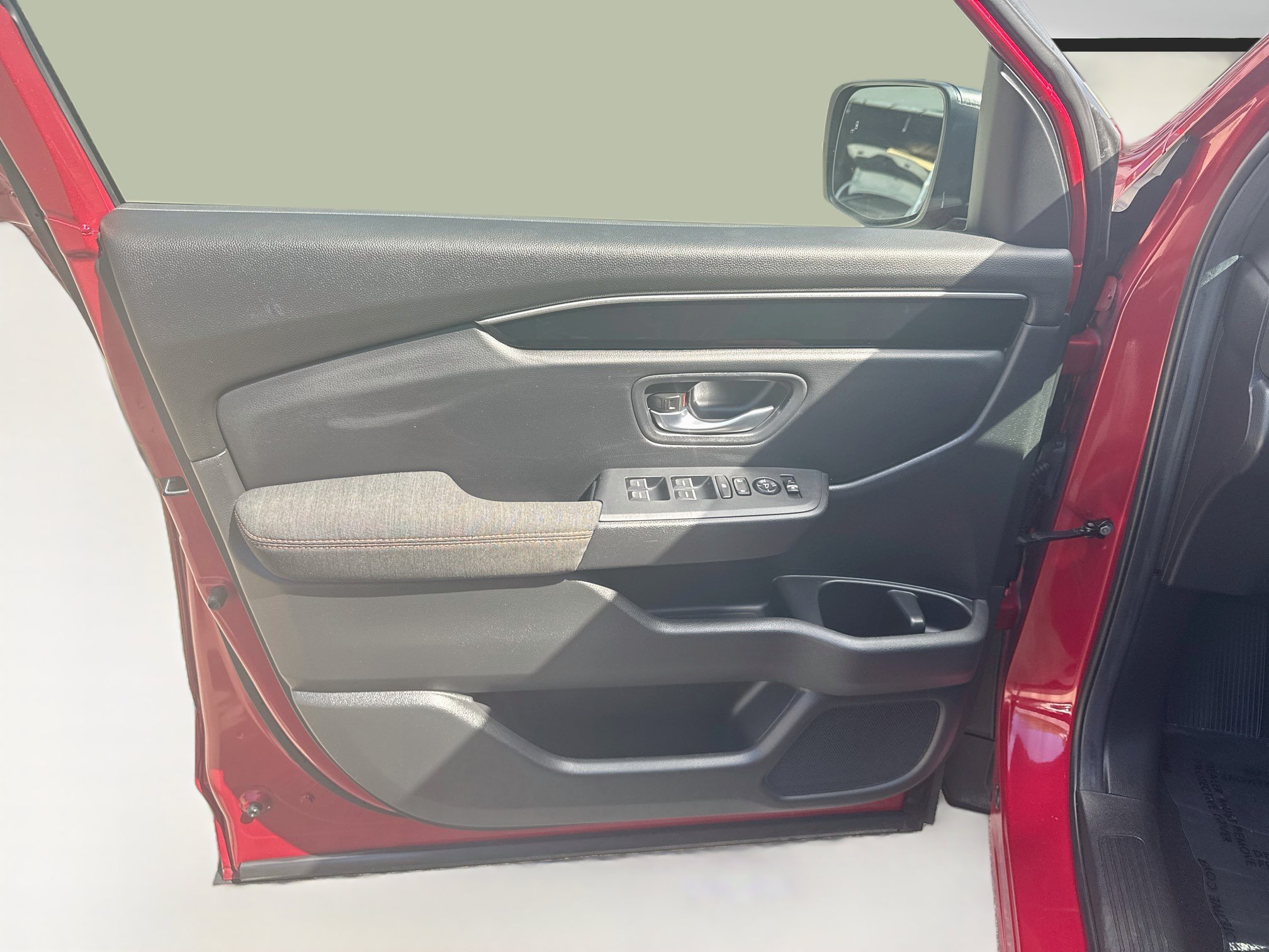 Used 2025 Honda Pilot Sport image 19