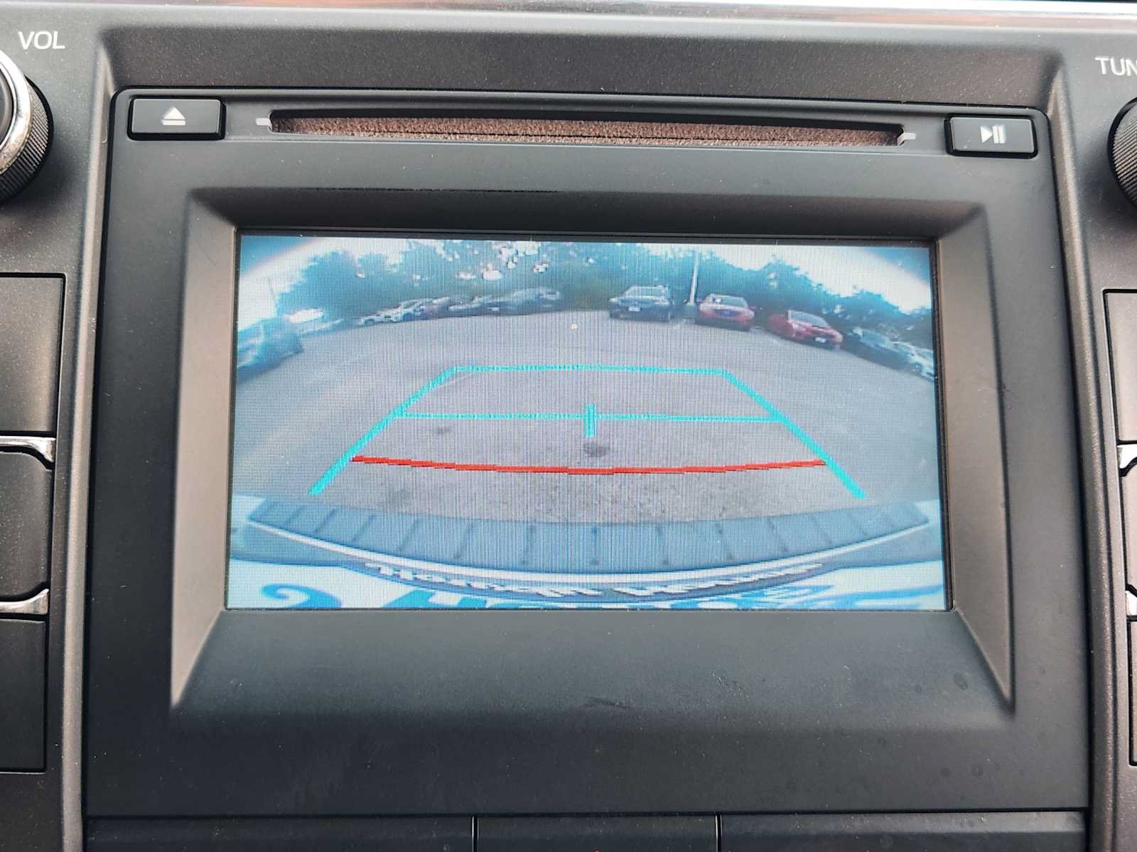 Used 2016 Toyota Camry LE FWD image 17