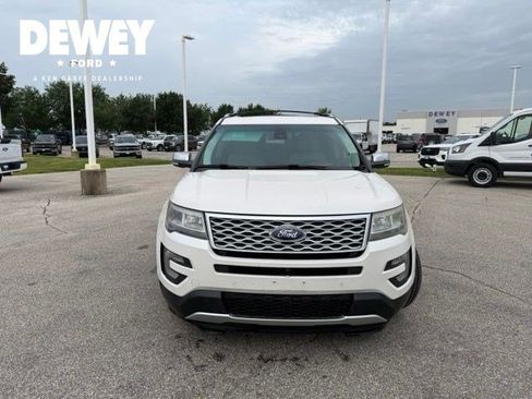 Used 2016 Ford Explorer Platinum AWD/4WD image 3