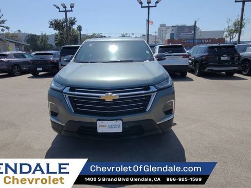 Certified 2023 Chevrolet Traverse LT FWD image 3