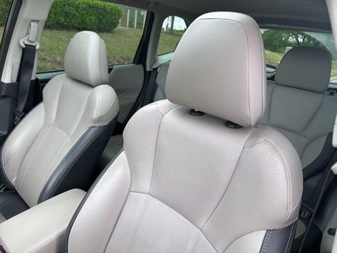 Used 2020 Subaru Forester Limited image 12