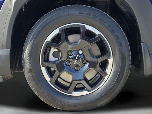 Certified 2025 Honda Pilot EX-L image 32