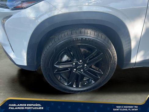 Used 2024 Chevrolet Trax ACTIV w/ Driver Confidence Package FWD image 32