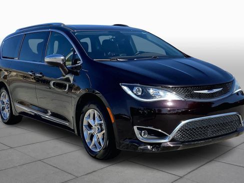 Used 2019 Chrysler Pacifica Limited FWD image 2
