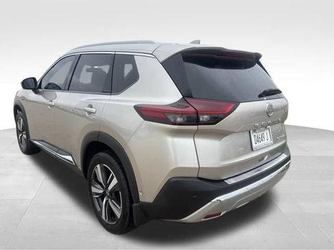Used 2023 Nissan Rogue Platinum FWD image 7