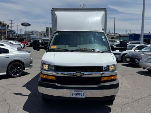 Used 2023 Chevrolet Express 3500 w/ Power Convenience Package RWD image 9