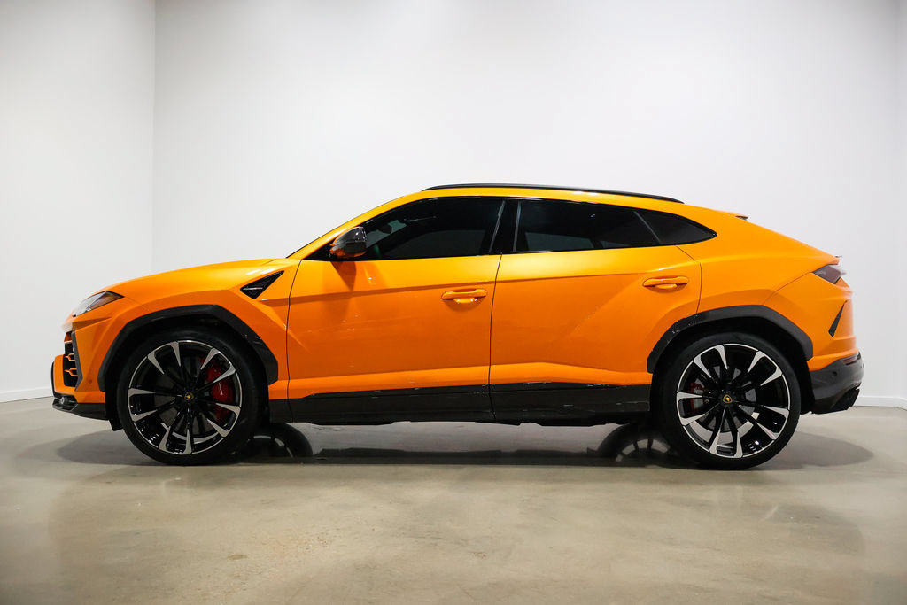 Used 2021 Lamborghini Urus AWD/4WD image 13