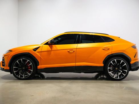 Used 2021 Lamborghini Urus AWD/4WD image 13