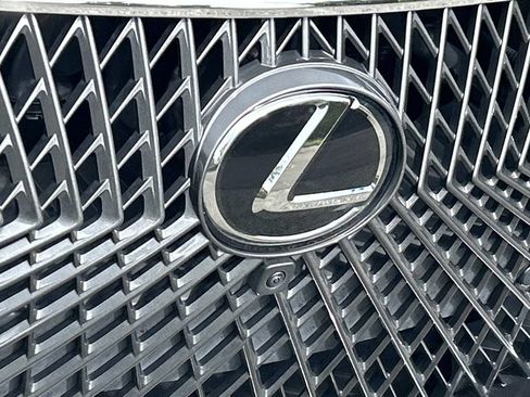 Used 2023 Lexus LS 500 AWD w/ Interior Upgrade Package image 9