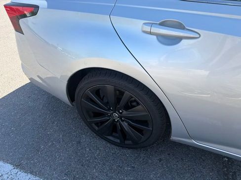 Used 2021 Nissan Altima 2.5 SR FWD image 11