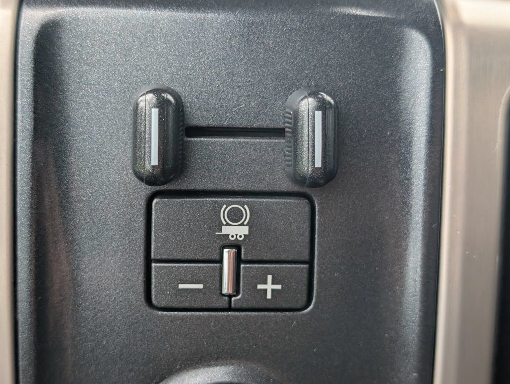 Used 2019 GMC Sierra 3500 Denali w/ Duramax Plus Package AWD/4WD image 13
