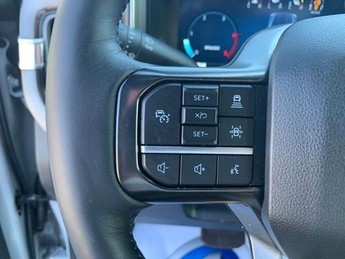 New 2025 Ford F350 Platinum w/ FX4 Off-Road Package image 15