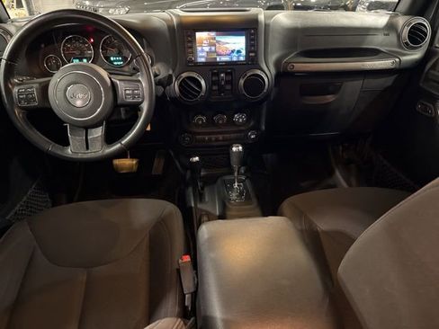 Used 2018 Jeep Wrangler Unlimited Sport S AWD/4WD image 4