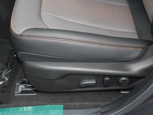 New 2025 Subaru Crosstrek 2.5i Limited w/ Popular Package #3A image 17