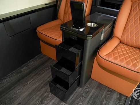 Used 2020 Mercedes-Benz Sprinter 2500 image 34