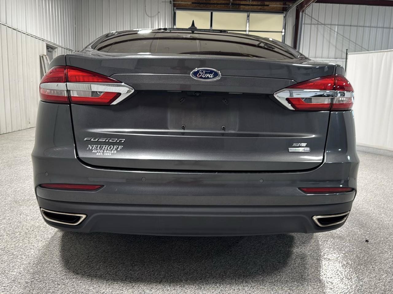Used 2020 Ford Fusion SE AWD/4WD image 6