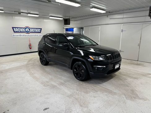 Used 2019 Jeep Compass Latitude AWD/4WD image 10
