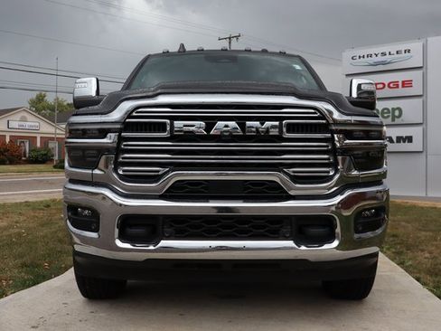Used 2025 RAM 2500 Laramie image 6