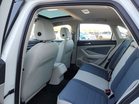New 2026 Volkswagen Jetta SE image 12
