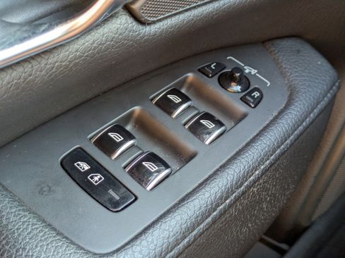 Used 2018 Volvo S90 T5 Momentum w/ Convenience Package image 24