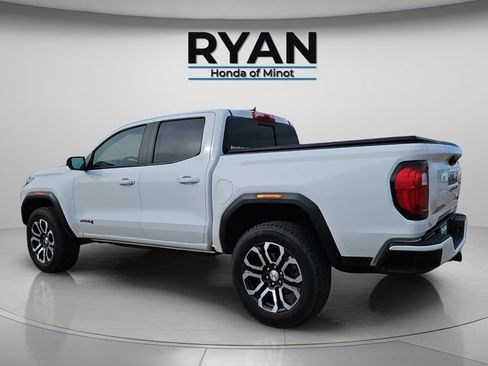 Used 2024 GMC Canyon AT4 w/ Technology Package AWD/4WD image 9