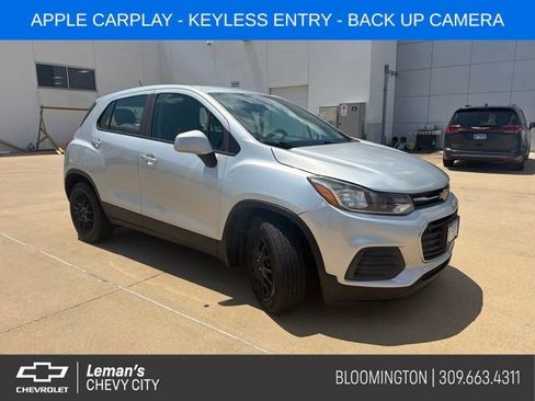 Used 2018 Chevrolet Trax LS FWD image 1